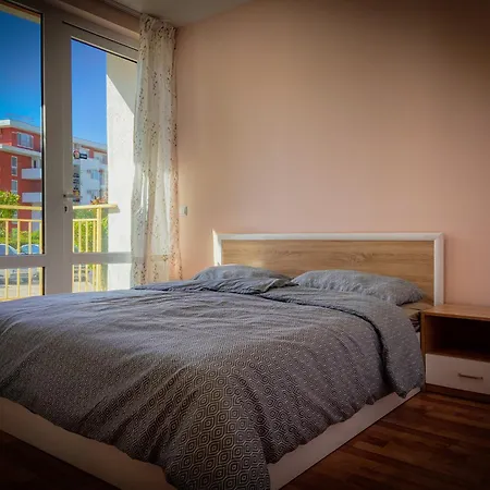 Z-apartment Апартамент *